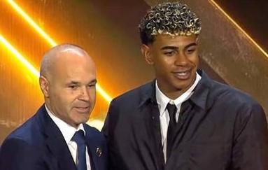 阿森纳客战布拉格斯拉维亚：萨卡、恩瓦内里、内尔高首发