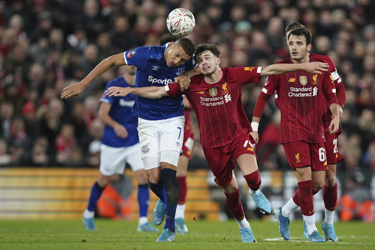 签到2027年！山东泰山续约中超最贵外援，克雷桑入籍或助国足！