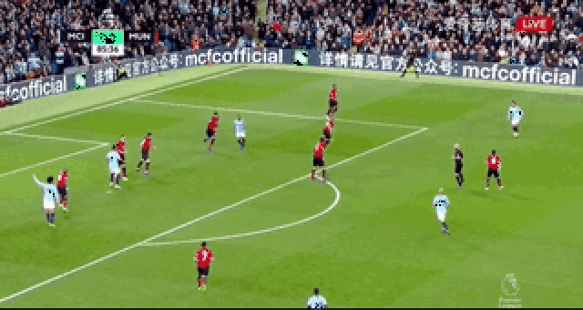 卡梅隆出席海南电影节大师班，以纳威族仪式开场