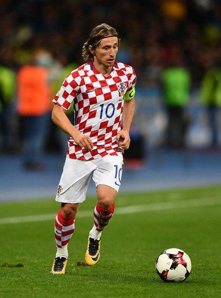 阿布拉汗总结2025：谢谢这一年的滚烫，谢谢所有“我们”