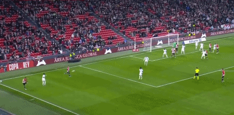 詹姆斯空砍准三双，15篮板大幅刷新个人赛季新高