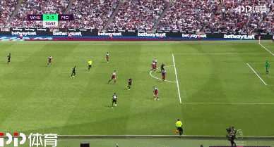 斯洛特：球队目标是重返联赛前四，我心中萨拉赫理应上场比赛